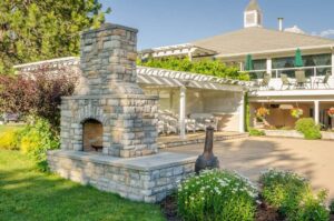 How-To-Incorporate-An-Outdoor-Fireplace-In-Your-Lawn